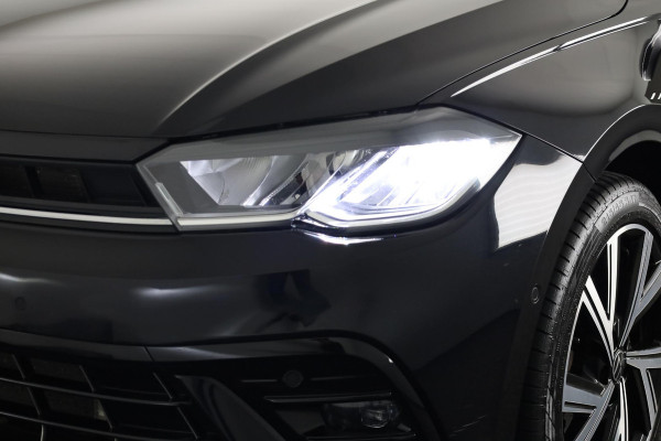 Volkswagen Polo 1.0 TSI R-Line 110 pk Automaat (DSG) | Navigatie via App | Parkeersensoren (Park assist) | Adaptieve cruise control | Autom. airco | Stoelverwarming | LED koplampen |