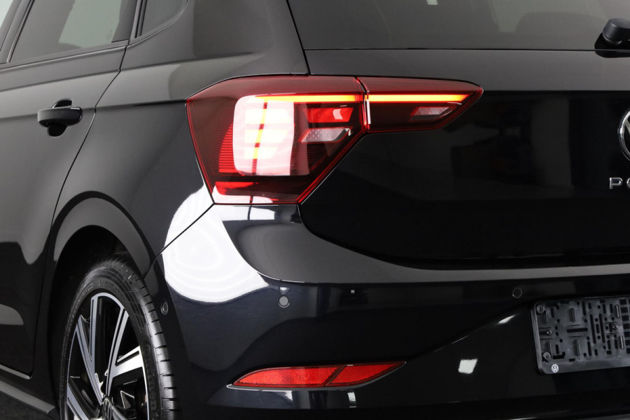 Volkswagen Polo 1.0 TSI R-Line 110 pk Automaat (DSG) | Navigatie via App | Parkeersensoren (Park assist) | Adaptieve cruise control | Autom. airco | Stoelverwarming | LED koplampen |