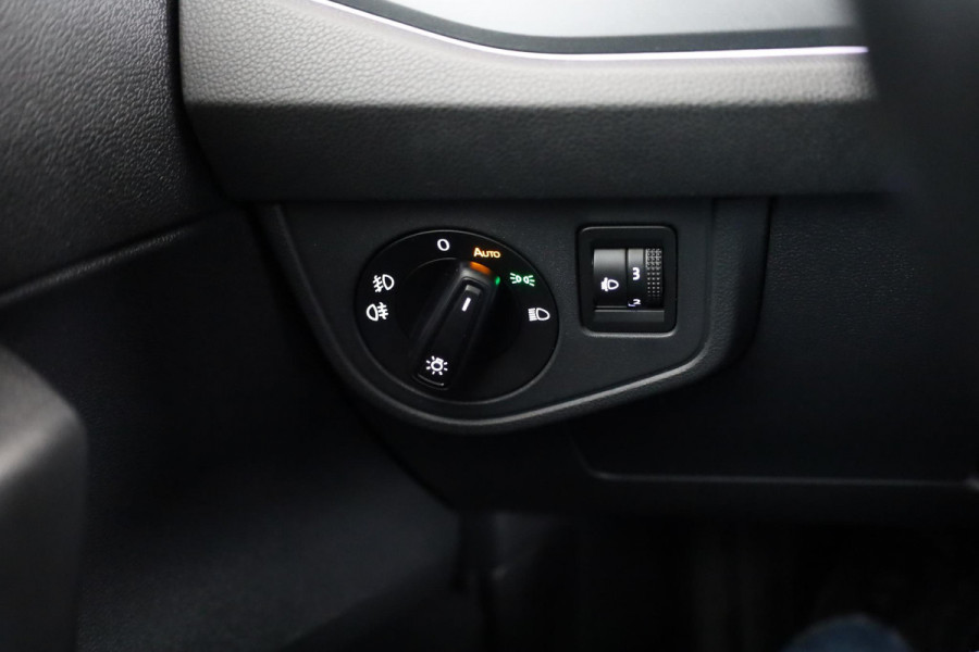 Volkswagen Polo 1.0 TSI R-Line 110 pk Automaat (DSG) | Navigatie via App | Parkeersensoren (Park assist) | Adaptieve cruise control | Autom. airco | Stoelverwarming | LED koplampen |