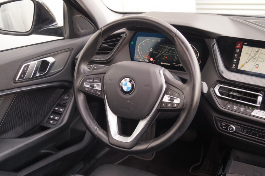 BMW 1-serie 118i 136pk Automaat High Executive -PANO-NAVI-ECC-