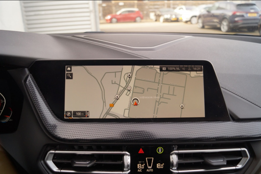 BMW 1-serie 118i 136pk Automaat High Executive -PANO-NAVI-ECC-