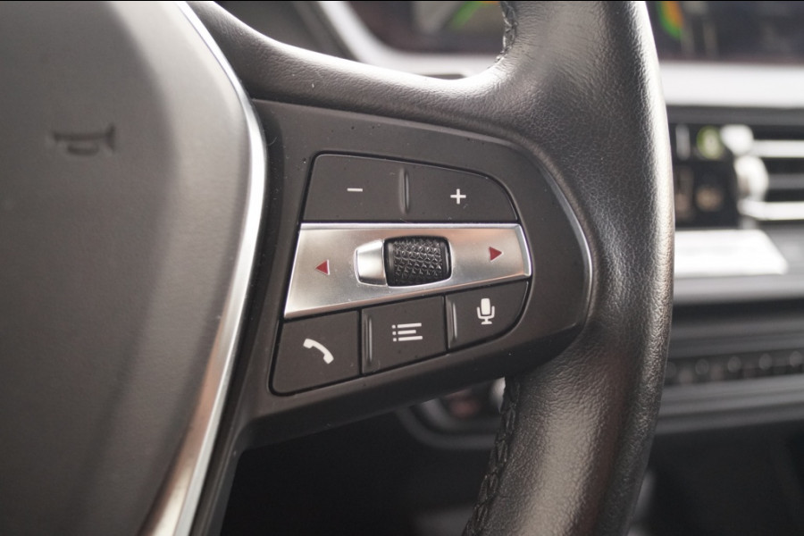 BMW 1-serie 118i 136pk Automaat High Executive -PANO-NAVI-ECC-