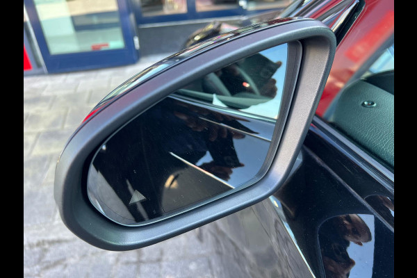 Mercedes-Benz A-Klasse 250 e Business AMG/ Panorama/Night pakket