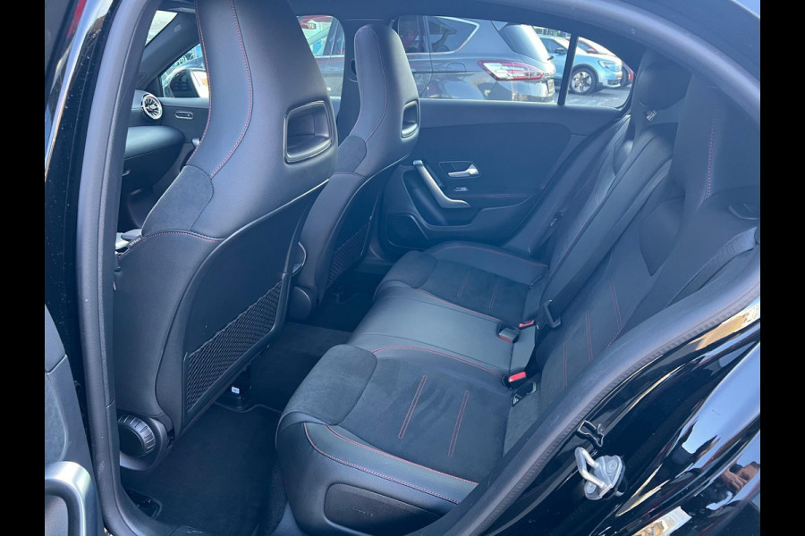 Mercedes-Benz A-Klasse 250 e Business AMG/ Panorama/Night pakket