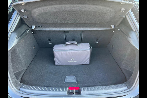 Mercedes-Benz A-Klasse 250 e Business AMG/ Panorama/Night pakket