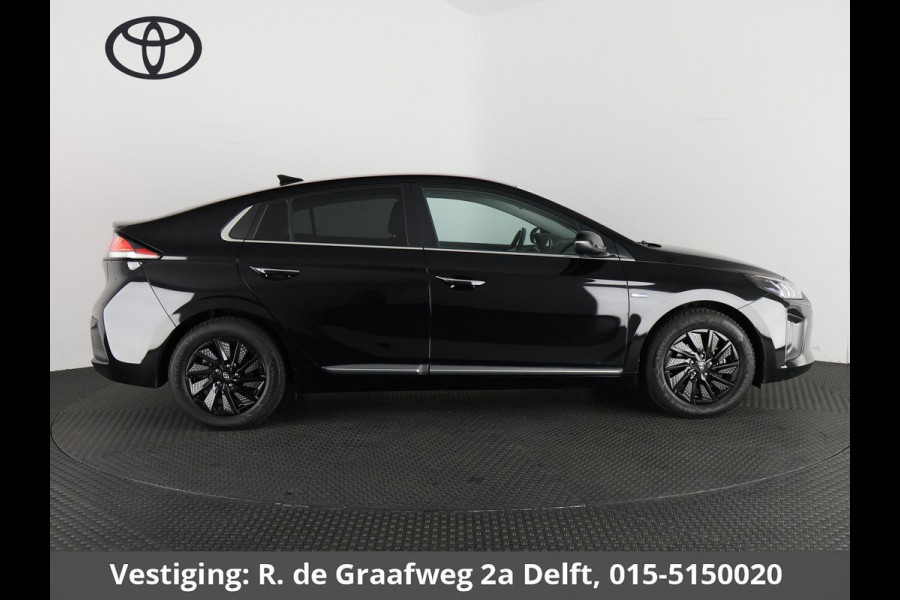 Hyundai IONIQ Black Comfort EV 38 kWh | 300 km actieradius! | Navigatie | Camera |