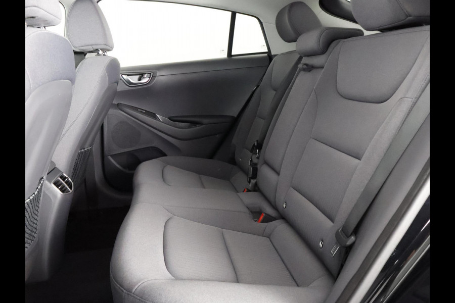 Hyundai IONIQ Black Comfort EV 38 kWh | 300 km actieradius! | Navigatie | Camera |