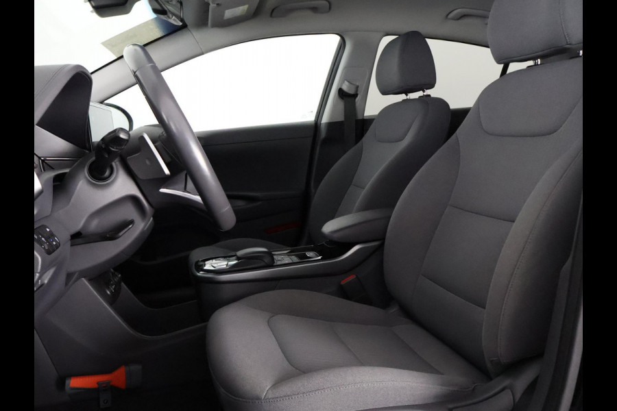 Hyundai IONIQ Black Comfort EV 38 kWh | 300 km actieradius! | Navigatie | Camera |