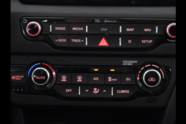 Kia e-Niro ExecutiveLine 64 kWh 400 km. actieradius! | Navigatie | Lederen bekleding |
