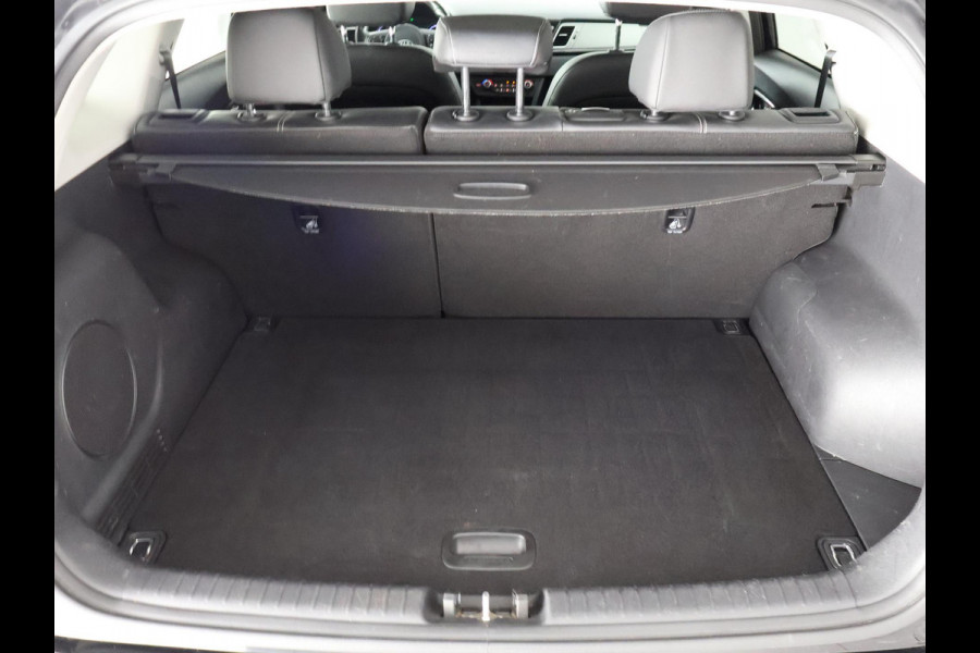 Kia e-Niro ExecutiveLine 64 kWh 400 km. actieradius! | Navigatie | Lederen bekleding |