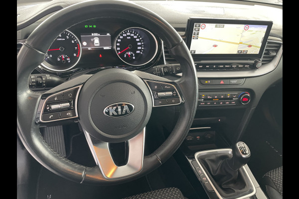 Kia Xceed 1.0 T-GDi DynamicPlusLine Climate control - Cruise control - Park. sensoren A - Navi full map - A-uitrijcamera - MFL-Stuurwiel - Led verlichting - Mistlampen - LMV 18" - Spiegels E-V+VW - V-Stoelen VW - Bluetooth