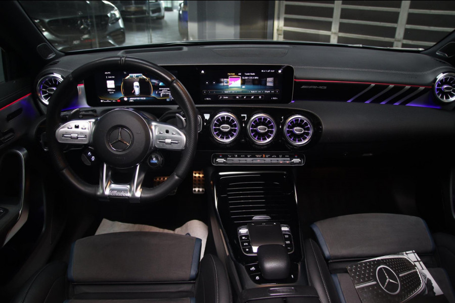 Mercedes-Benz A-Klasse 35 AMG 4MATIC Edition 1 PANO-MEMORY-HUD