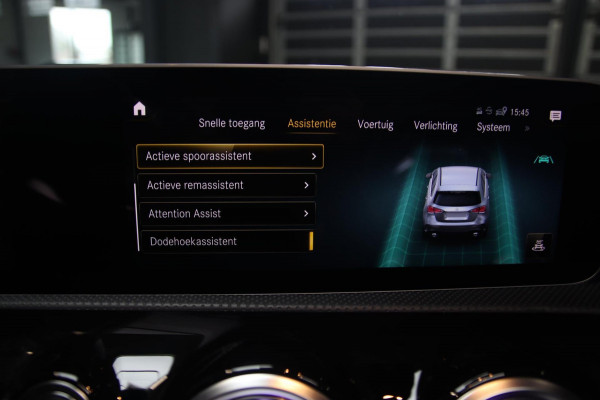 Mercedes-Benz A-Klasse 35 AMG 4MATIC Edition 1 PANO-MEMORY-HUD