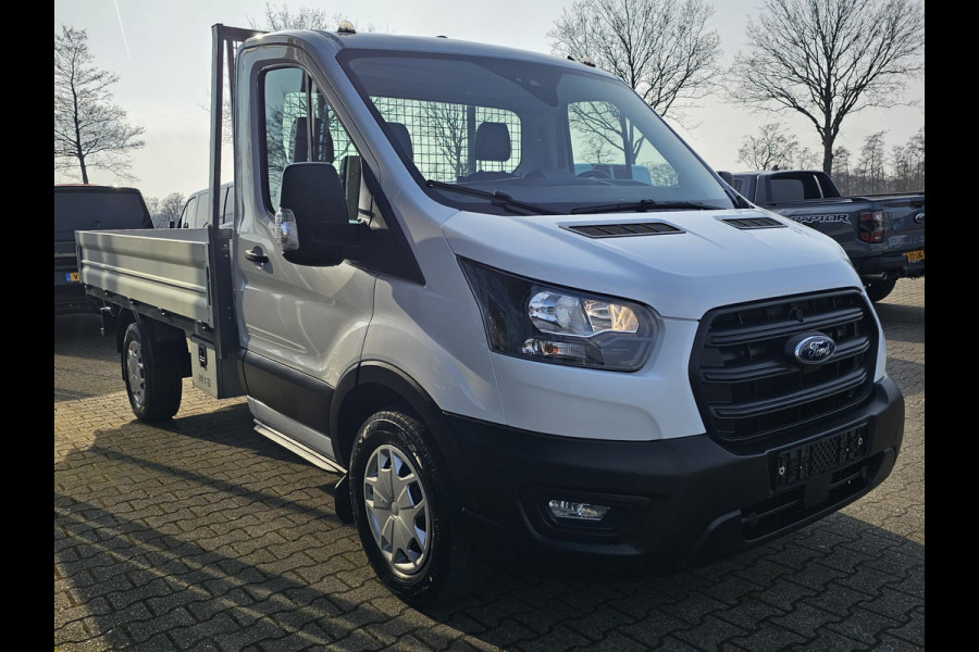 Ford Transit 350 2.0 TDCi 350 L2 | Open laadbak | Airco | Cruise control | Aluminium laadbak breed | Reservewiel | Voorruitverwarming | Bijrijdersbank | 3-zits