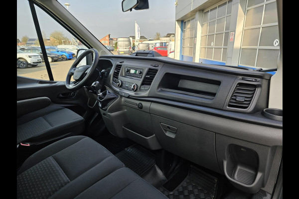 Ford Transit 350 2.0 TDCi 350 L2 | Open laadbak | Airco | Cruise control | Aluminium laadbak breed | Reservewiel | Voorruitverwarming | Bijrijdersbank | 3-zits
