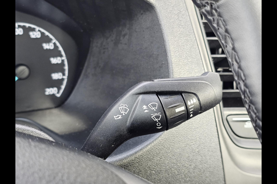 Ford Transit 350 2.0 TDCi 350 L2 | Open laadbak | Airco | Cruise control | Aluminium laadbak breed | Reservewiel | Voorruitverwarming | Bijrijdersbank | 3-zits