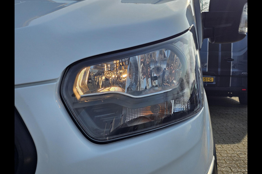 Ford Transit 350 2.0 TDCi 350 L2 | Open laadbak | Airco | Cruise control | Aluminium laadbak breed | Reservewiel | Voorruitverwarming | Bijrijdersbank | 3-zits