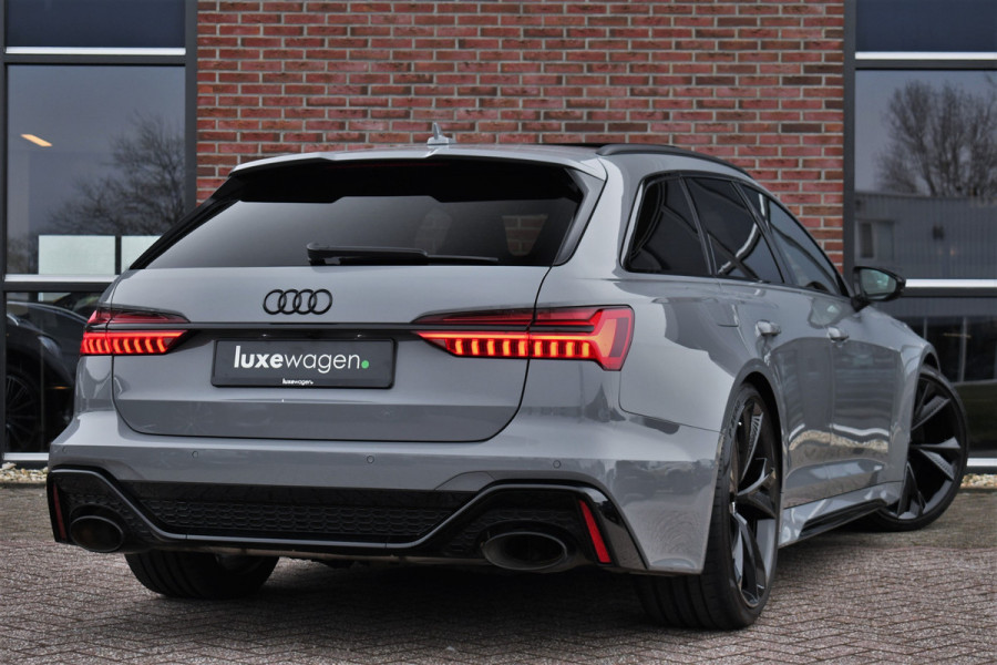 Audi RS6 Avant 4.0 TFSI quattro DynPlus Pano Nardo Design Sportuitl 4WS HUD ACC 22"