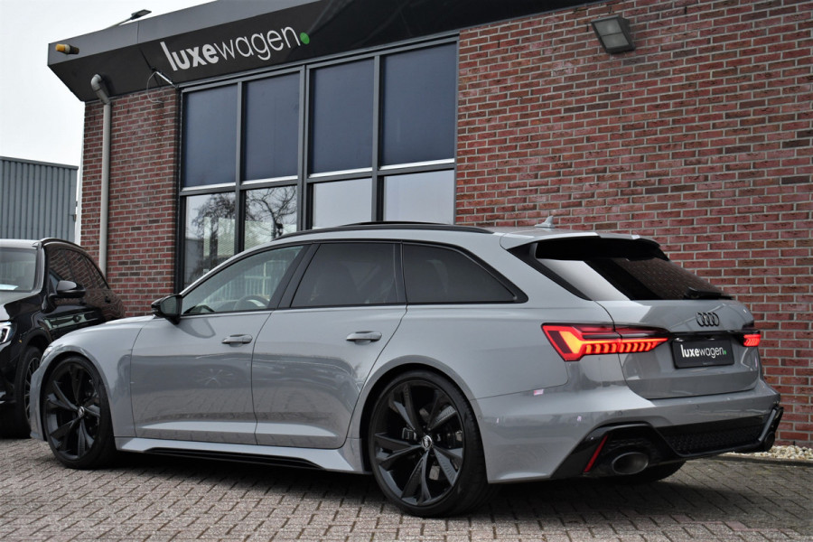 Audi RS6 Avant 4.0 TFSI quattro DynPlus Pano Nardo Design Sportuitl 4WS HUD ACC 22"