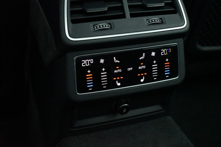 Audi RS6 Avant 4.0 TFSI quattro DynPlus Pano Nardo Design Sportuitl 4WS HUD ACC 22"