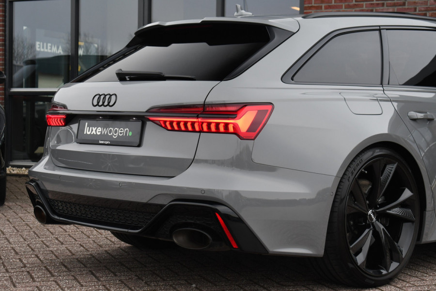 Audi RS6 Avant 4.0 TFSI quattro DynPlus Pano Nardo Design Sportuitl 4WS HUD ACC 22"