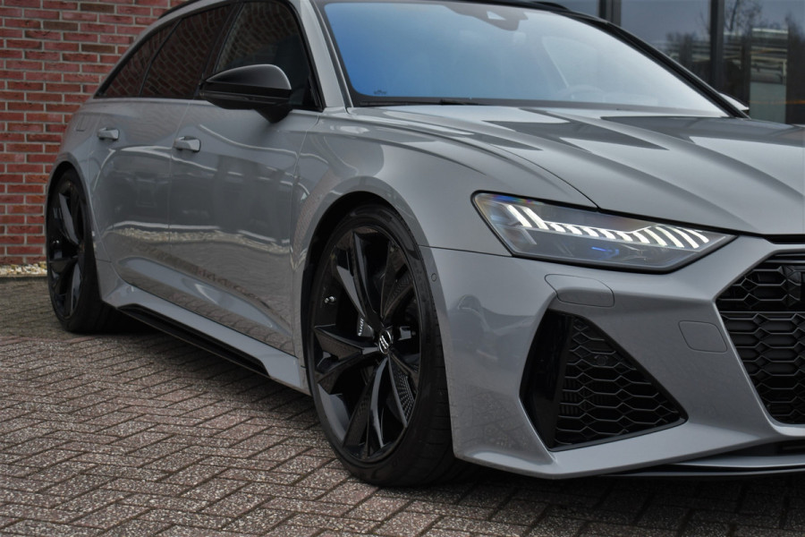 Audi RS6 Avant 4.0 TFSI quattro DynPlus Pano Nardo Design Sportuitl 4WS HUD ACC 22"