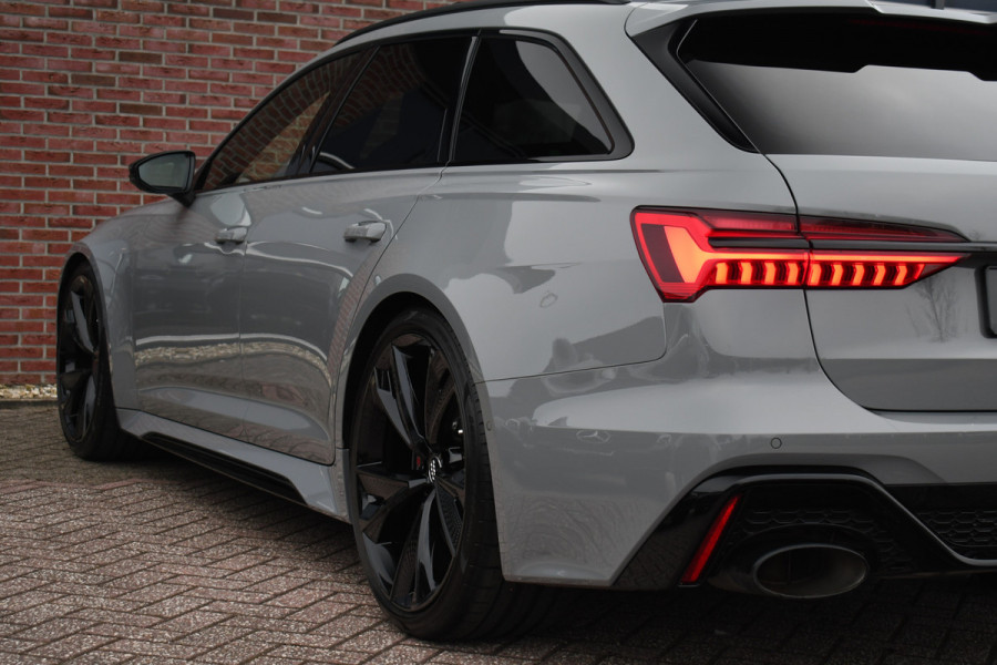 Audi RS6 Avant 4.0 TFSI quattro DynPlus Pano Nardo Design Sportuitl 4WS HUD ACC 22"