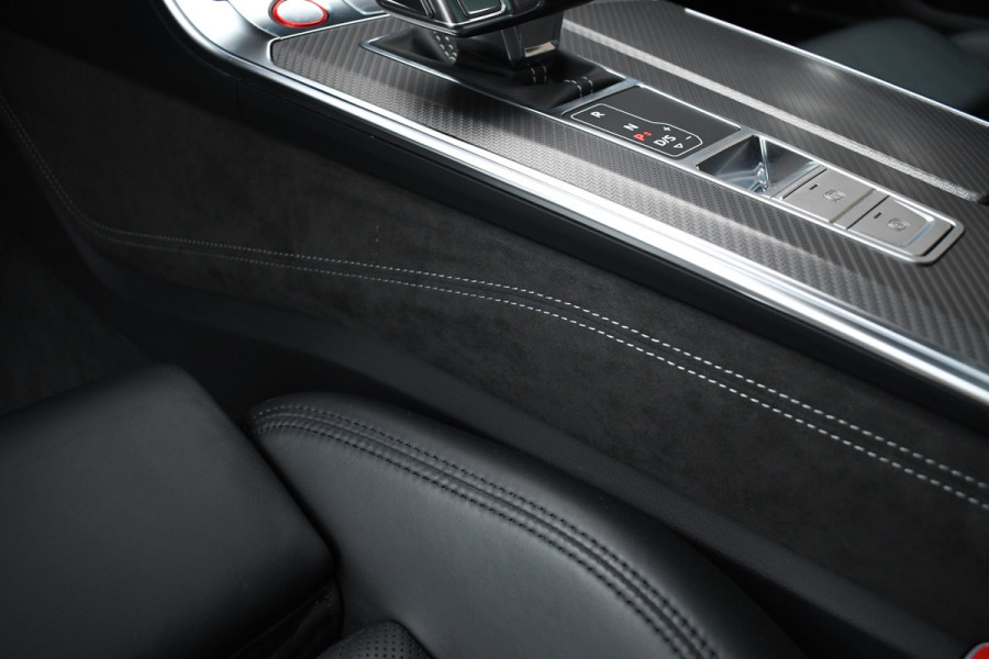 Audi RS6 Avant 4.0 TFSI quattro DynPlus Pano Nardo Design Sportuitl 4WS HUD ACC 22"