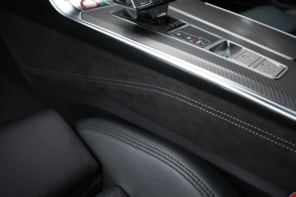Audi RS6 Avant 4.0 TFSI quattro DynPlus Pano Nardo Design Sportuitl 4WS HUD ACC 22"