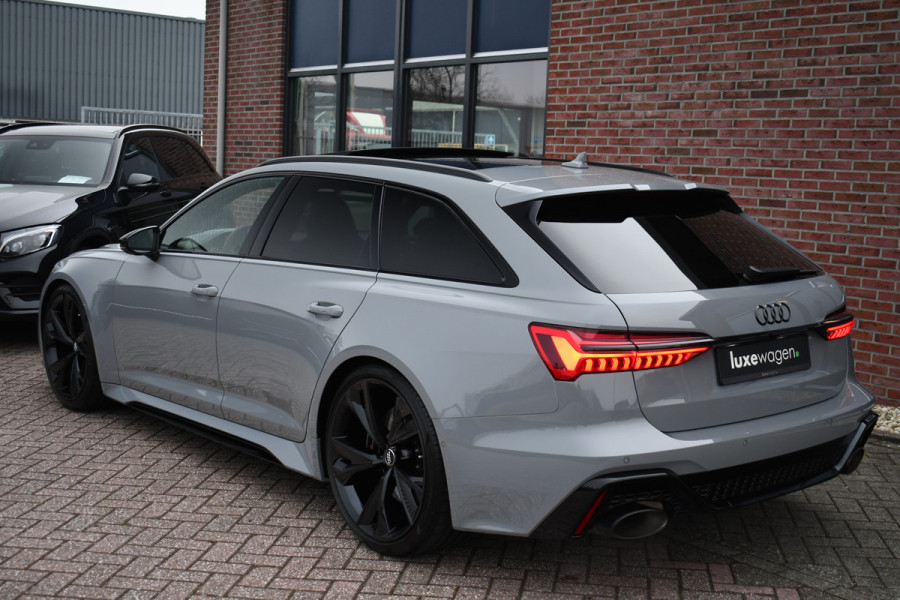 Audi RS6 Avant 4.0 TFSI quattro DynPlus Pano Nardo Design Sportuitl 4WS HUD ACC 22"