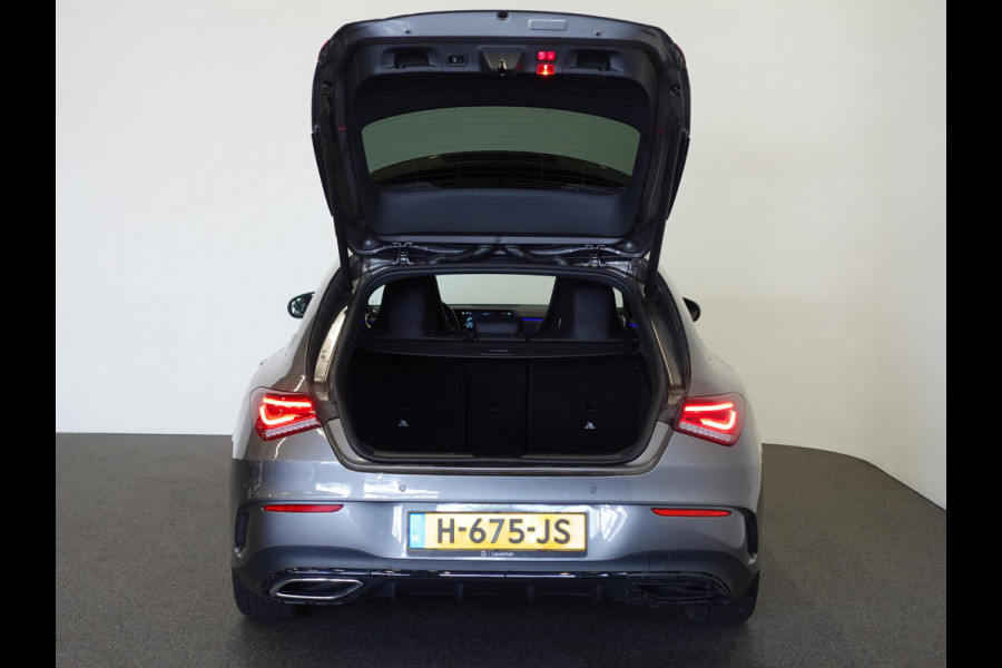 Mercedes-Benz CLA-Klasse Shooting Brake 200 Aut. DCT AMG Line Night Pakket Plus Pakket Ambiente Verlichting Leder Alcantara Trekhaak Full LED Navigatie PDC VA + Camera