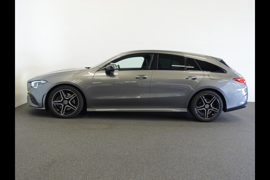 Mercedes-Benz CLA-Klasse Shooting Brake 200 Aut. DCT AMG Line Night Pakket Plus Pakket Ambiente Verlichting Leder Alcantara Trekhaak Full LED Navigatie PDC VA + Camera