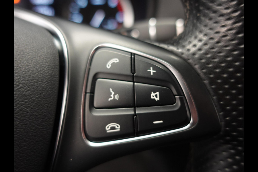Mercedes-Benz Vito 114 CDI Lang Automaat Airco Cruise Control Camera Parkeersensoren Trekhaak