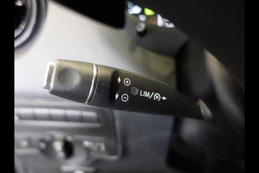 Mercedes-Benz Vito 114 CDI Lang Automaat Airco Cruise Control Camera Parkeersensoren Trekhaak