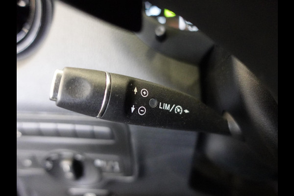 Mercedes-Benz Vito 114 CDI Lang Automaat Airco Cruise Control Camera Parkeersensoren Trekhaak