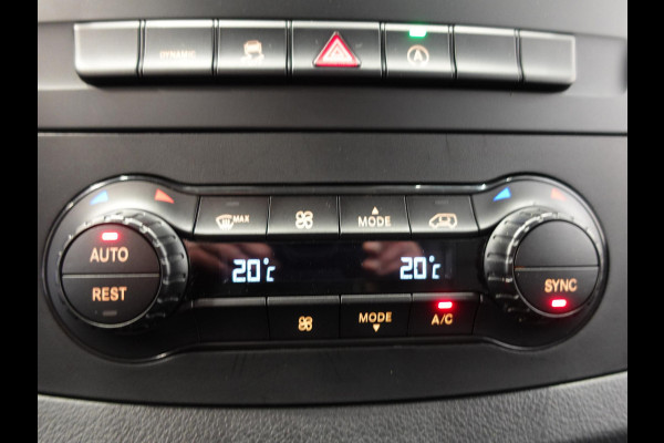 Mercedes-Benz Vito 114 CDI Lang Automaat Airco Cruise Control Camera Parkeersensoren Trekhaak