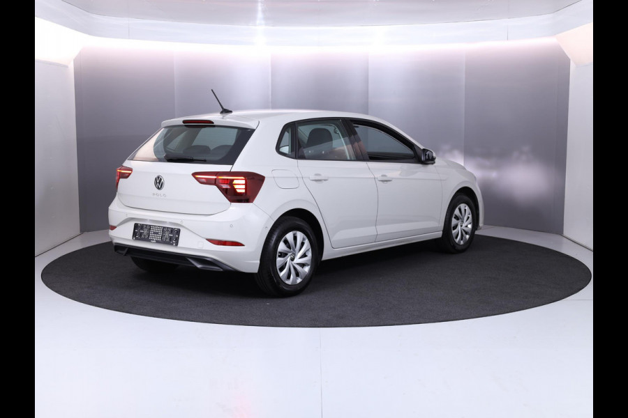 Volkswagen Polo 1.0 TSI Life 95 pk Automaat (DSG) | Navigatie via App | Parkeersensoren (Park assist) | Adaptieve cruise control | Stoelverwarming | LED koplampen | Dodehoek detectie |