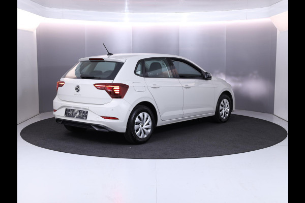 Volkswagen Polo 1.0 TSI Life 95 pk Automaat (DSG) | Navigatie via App | Parkeersensoren (Park assist) | Adaptieve cruise control | Stoelverwarming | LED koplampen | Dodehoek detectie |