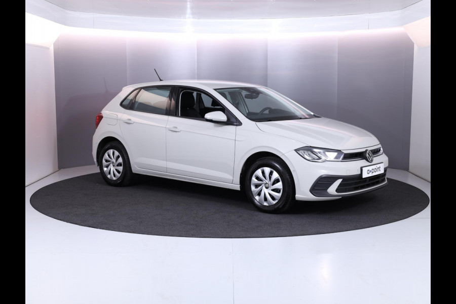 Volkswagen Polo 1.0 TSI Life 95 pk Automaat (DSG) | Navigatie via App | Parkeersensoren (Park assist) | Adaptieve cruise control | Stoelverwarming | LED koplampen | Dodehoek detectie |