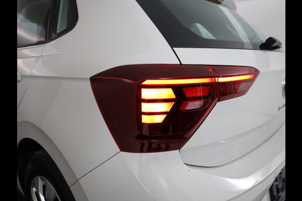 Volkswagen Polo 1.0 TSI Life 95 pk Automaat (DSG) | Navigatie via App | Parkeersensoren (Park assist) | Adaptieve cruise control | Stoelverwarming | LED koplampen | Dodehoek detectie |