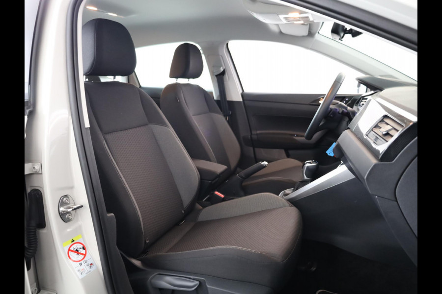 Volkswagen Polo 1.0 TSI Life 95 pk Automaat (DSG) | Navigatie via App | Parkeersensoren (Park assist) | Adaptieve cruise control | Stoelverwarming | LED koplampen | Dodehoek detectie |