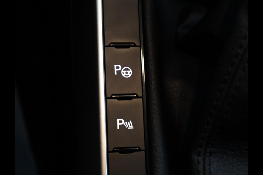 Volkswagen Polo 1.0 TSI Life 95 pk Automaat (DSG) | Navigatie via App | Parkeersensoren (Park assist) | Adaptieve cruise control | Stoelverwarming | LED koplampen | Dodehoek detectie |