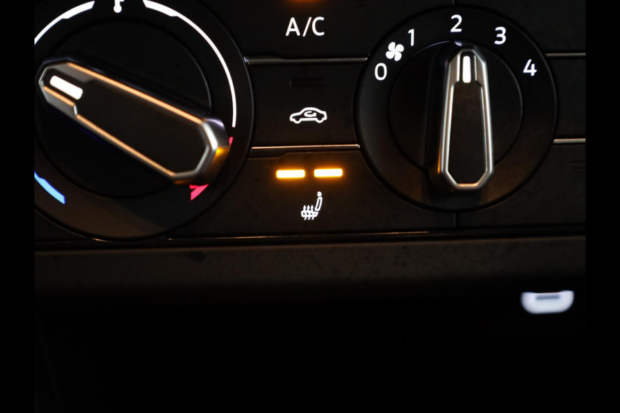 Volkswagen Polo 1.0 TSI Life 95 pk Automaat (DSG) | Navigatie via App | Parkeersensoren (Park assist) | Adaptieve cruise control | Stoelverwarming | LED koplampen | Dodehoek detectie |