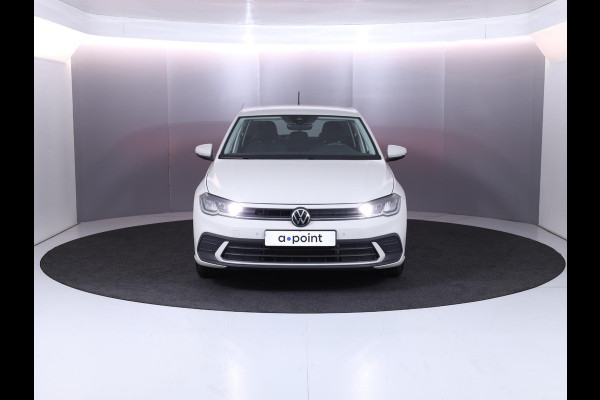 Volkswagen Polo 1.0 TSI Life 95 pk Automaat (DSG) | Navigatie via App | Parkeersensoren (Park assist) | Adaptieve cruise control | Stoelverwarming | LED koplampen | Dodehoek detectie |