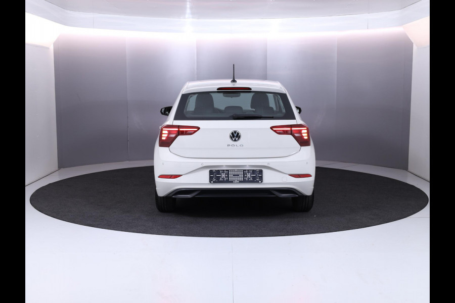 Volkswagen Polo 1.0 TSI Life 95 pk Automaat (DSG) | Navigatie via App | Parkeersensoren (Park assist) | Adaptieve cruise control | Stoelverwarming | LED koplampen | Dodehoek detectie |