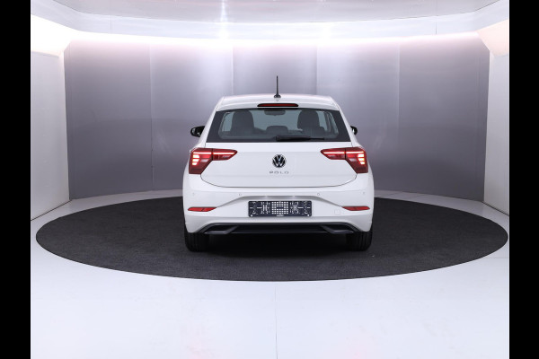Volkswagen Polo 1.0 TSI Life 95 pk Automaat (DSG) | Navigatie via App | Parkeersensoren (Park assist) | Adaptieve cruise control | Stoelverwarming | LED koplampen | Dodehoek detectie |