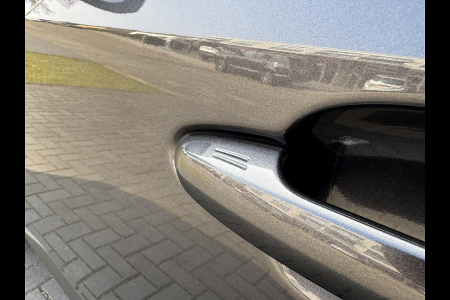 Toyota RAV4 2.5 Hybrid 222pk AWD Style | Trekhaak, Cloud Navigatie, Parkeersensoren, Dodehoekherkenning, Elektrische achterklep, 1650KG Trek