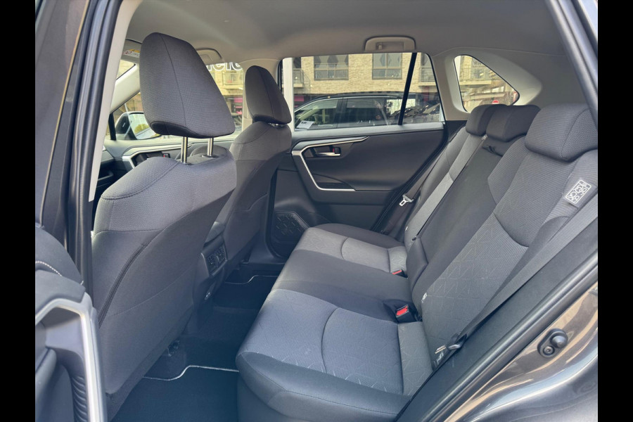 Toyota RAV4 2.5 Hybrid 222pk AWD Style | Trekhaak, Cloud Navigatie, Parkeersensoren, Dodehoekherkenning, Elektrische achterklep, 1650KG Trek