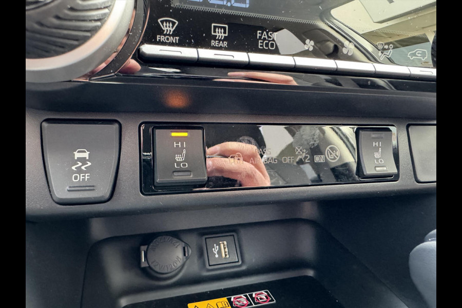 Toyota RAV4 2.5 Hybrid 222pk AWD Style | Trekhaak, Cloud Navigatie, Parkeersensoren, Dodehoekherkenning, Elektrische achterklep, 1650KG Trek