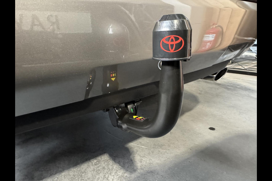 Toyota RAV4 2.5 Hybrid 222pk AWD Style | Trekhaak, Cloud Navigatie, Parkeersensoren, Dodehoekherkenning, Elektrische achterklep, 1650KG Trek